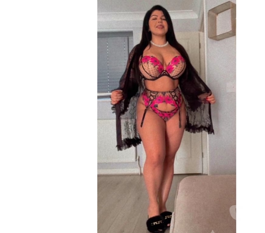 Escorts Reading Reading Town Centre - Reading - Photos for Julyana sexy curves🤩dream girl💯real✅no rush