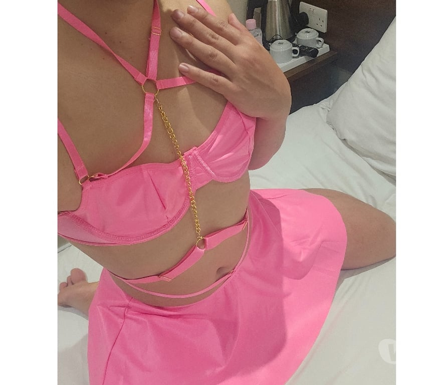 Trans Escorts East London Havering - Photos for Thai femboy Massage 70£ in Harold wood