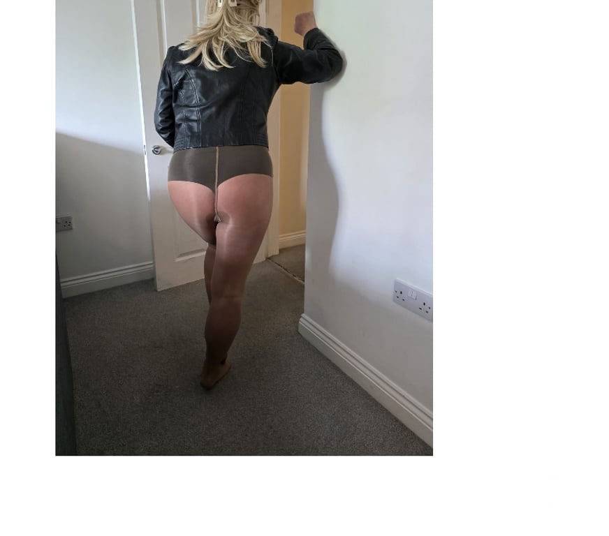 Escorts South Yorkshire Sheffield - Photos for Classy Mature Ivone - NEW IN THE AREA