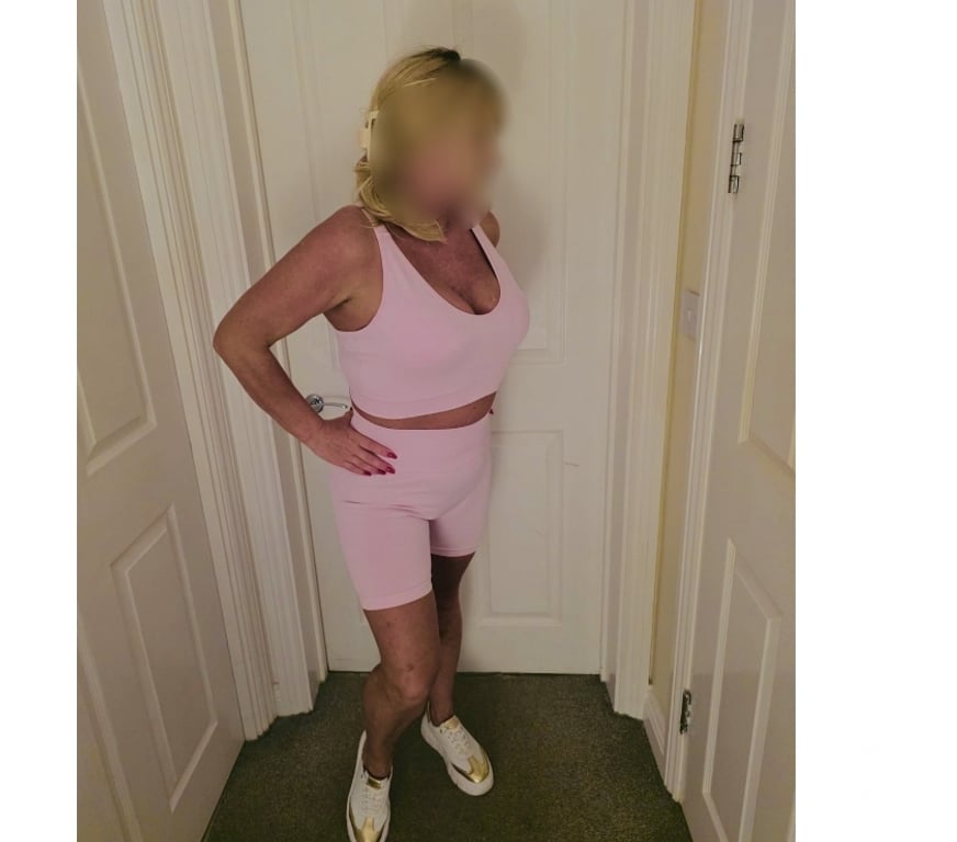 Escorts South Yorkshire Sheffield - Photos for Classy Mature Ivone - NEW IN THE AREA