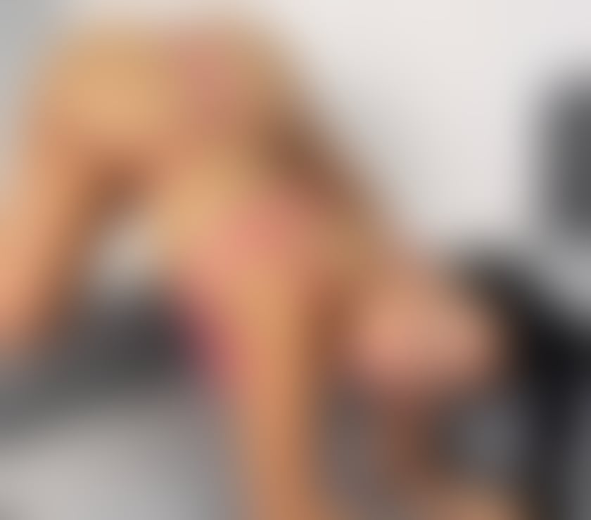 Escorts West Sussex Chichester - Photos for 🎀NEW IN TOWN ♥️BEST OWO 👅PARTY GIRLS 🥂OUTCALL