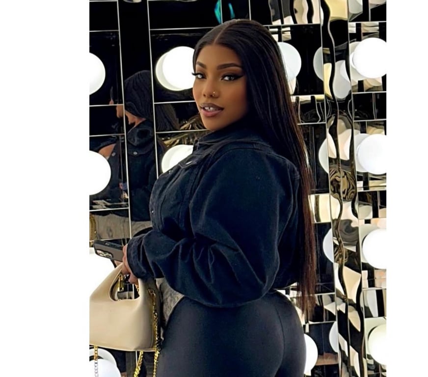 Escorts East London Seven Kings - East London - Photos for Black Girl Massage East London