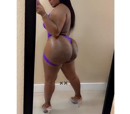 Photos for New Curvy Brunette with a Big Ass in Your Area🥵🍑