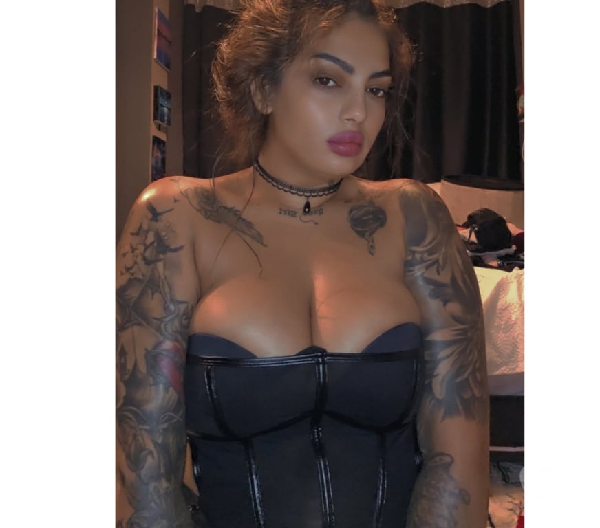 Escorts South West London Clapham - South West London - Photos for LAURA PARTY GIRL 🥳🎉🥂🍾NEW IN TOWN OUTCALL