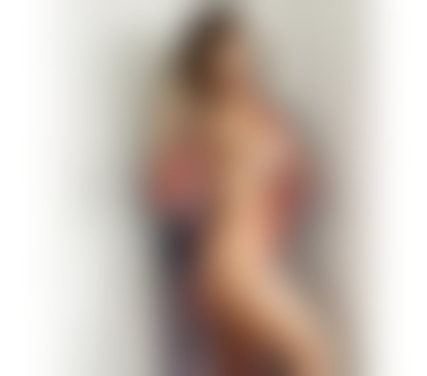 Escorts East London Canary Wharf - DLR Station - East London - Photos for I'm Friendly, Flirtatious, Feminine, Happy, Warm & of course