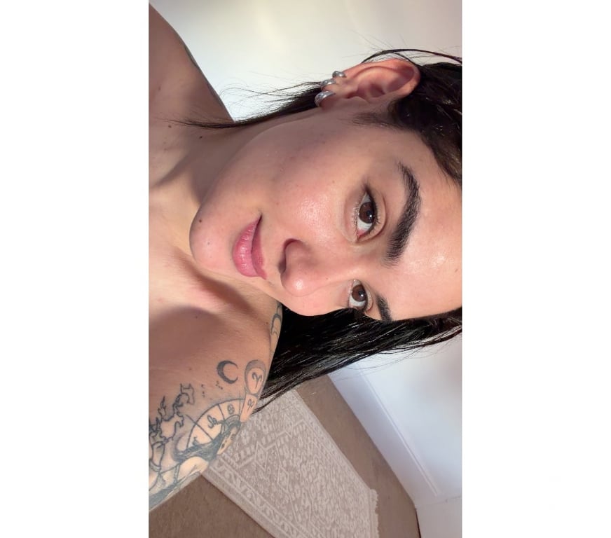 Escorts South West London Richmond upon Thames - Photos for girlfriend who loves parties, massage, and domination