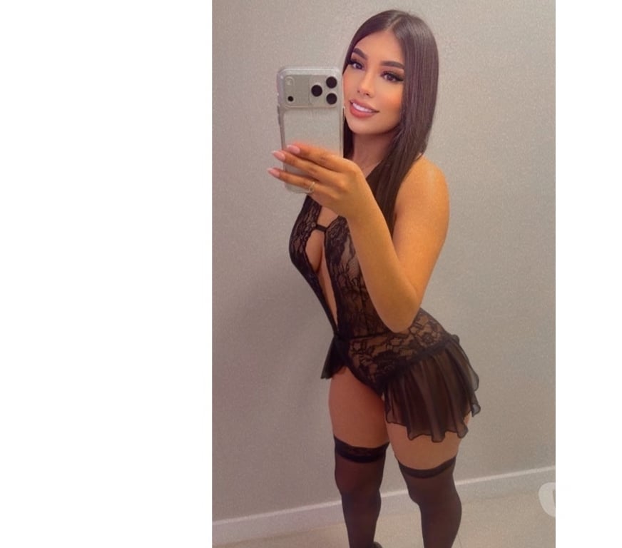 Escorts South Yorkshire Sheffield - Photos for Penelope 😈 Big Tits 💋 New Girl 🔥No rush 😍