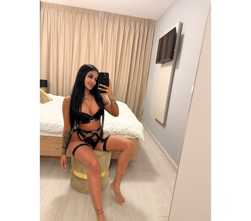 Escorts Greater Manchester Bolton - Photos for ✨ Allyas — Young, Genuine & Unforgettable