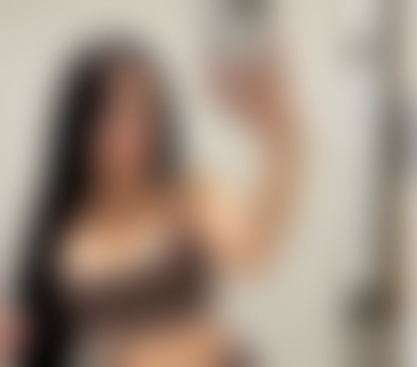Escorts North London Enfield - Photos for Curvy and beautiful 🤩 real girl