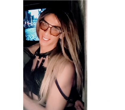 Transsexual Ibrox Glasgow - Photos for TOP AND BOTTOM. 10INCH. GENUINE