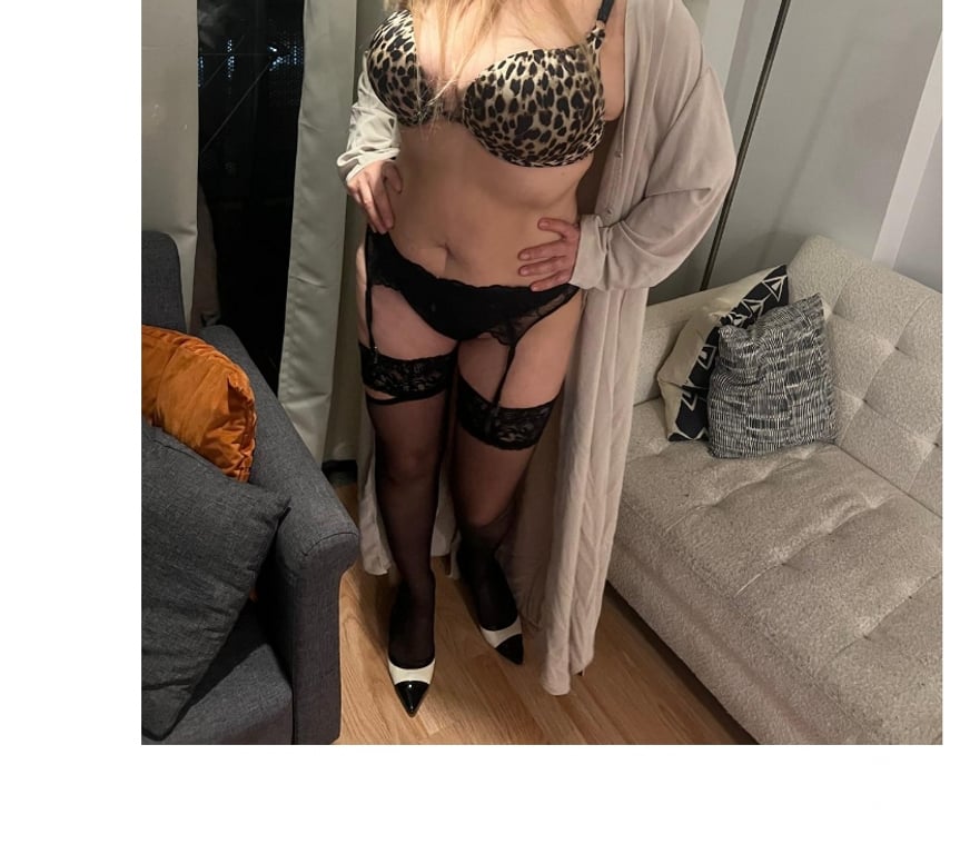 Escorts West London White City Station - West London - Photos for Ariana brazilian blonde 💯🔥