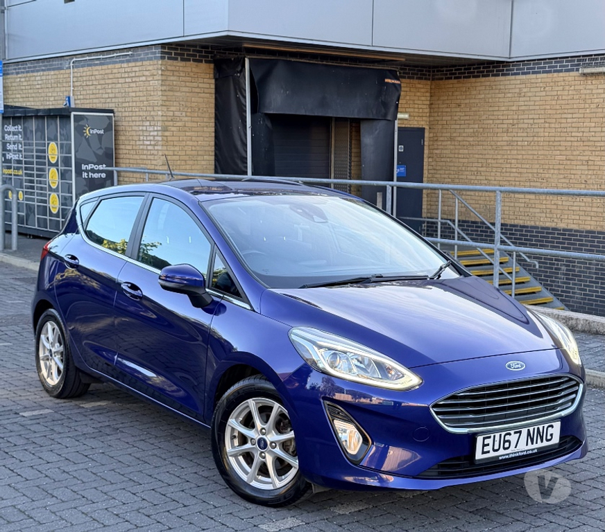 used cars for sale South West London Sutton - Photos for 2017 Ford fiesta 1L petrol 2 keys full service history