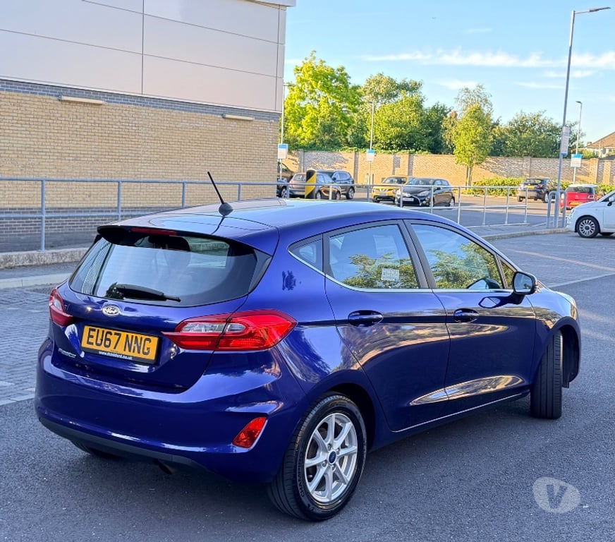 used cars for sale South West London Sutton - Photos for 2017 Ford fiesta 1L petrol 2 keys full service history