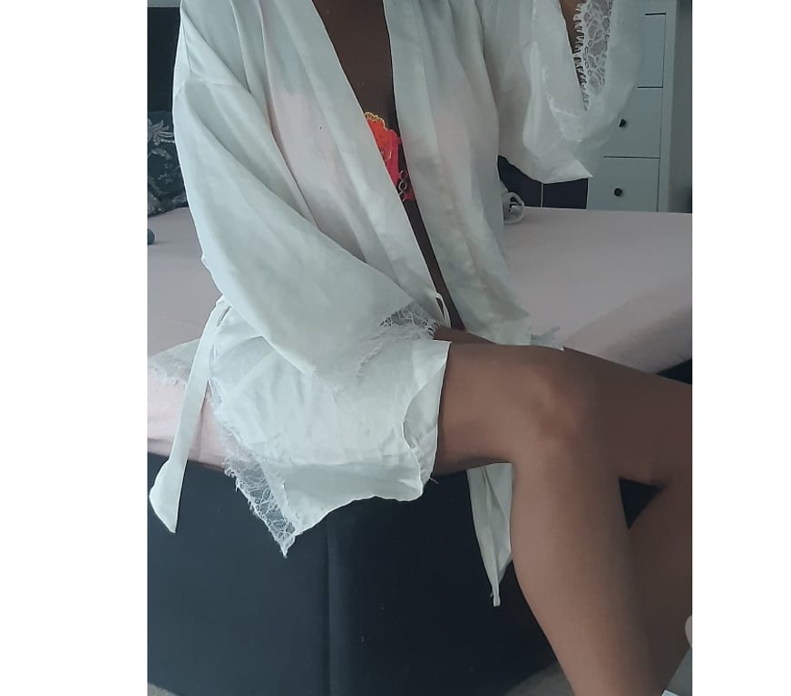 Escorts Ealing Northolt - Ealing - Photos for Classy french chocolate playmate 💋
