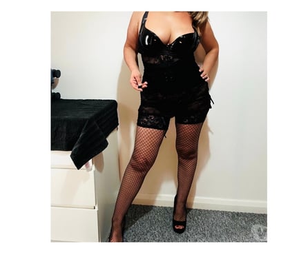 Escort Hatfield Welwyn Hatfield - Photos for Massage and Strap-on