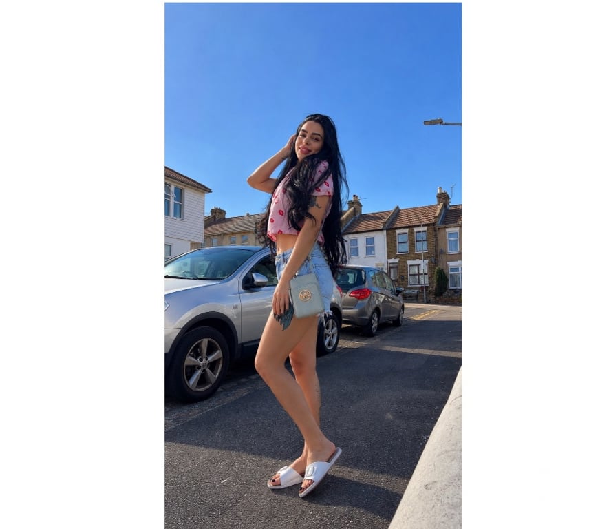 Escorts Surrey Epsom and Ewell - Photos for 🔥Anny Brazilian party girl 💯 GFE🇧🇷🥂🍾