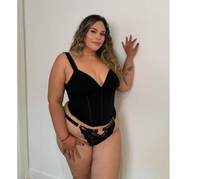Escorts Highams Park East London - Photos for Curvy Colombian...new in the area