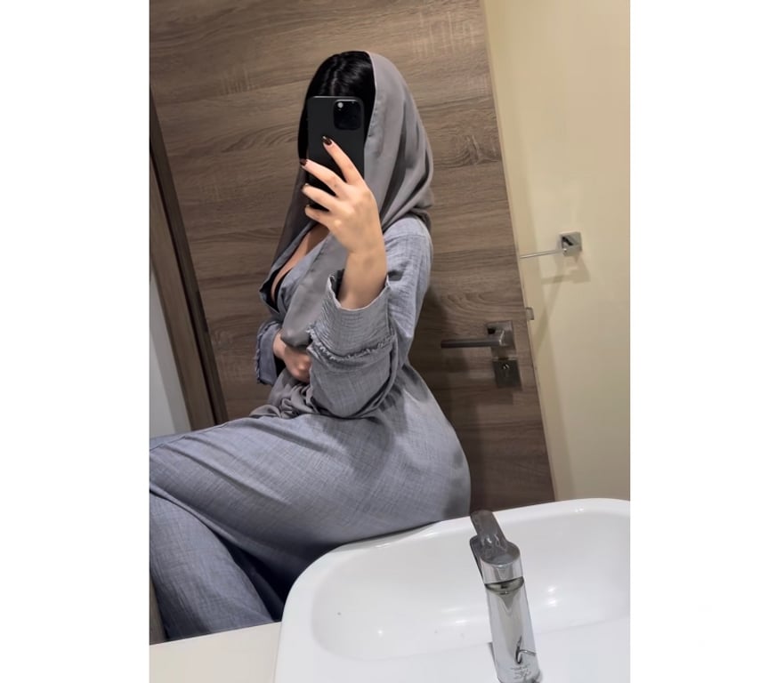 Escorts Lancashire Preston - Photos for OUTCALLS ONLY(British Indian Hijabi Goddess)
