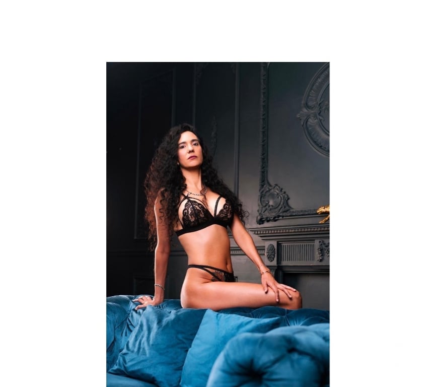 Escorts Bedfordshire Luton - Photos for Fernanda party girl 24 hours 🇧🇷