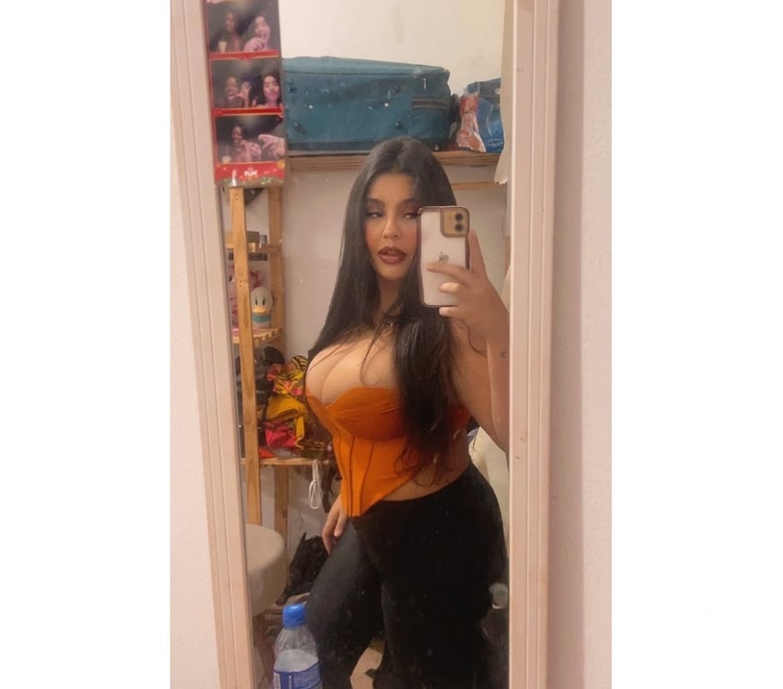 Escorts South West London Tooting Broadway - South West London - Photos for SERENA SENSUAL, ATTRACTIVE AND CHARMING BRUNETTE 💋