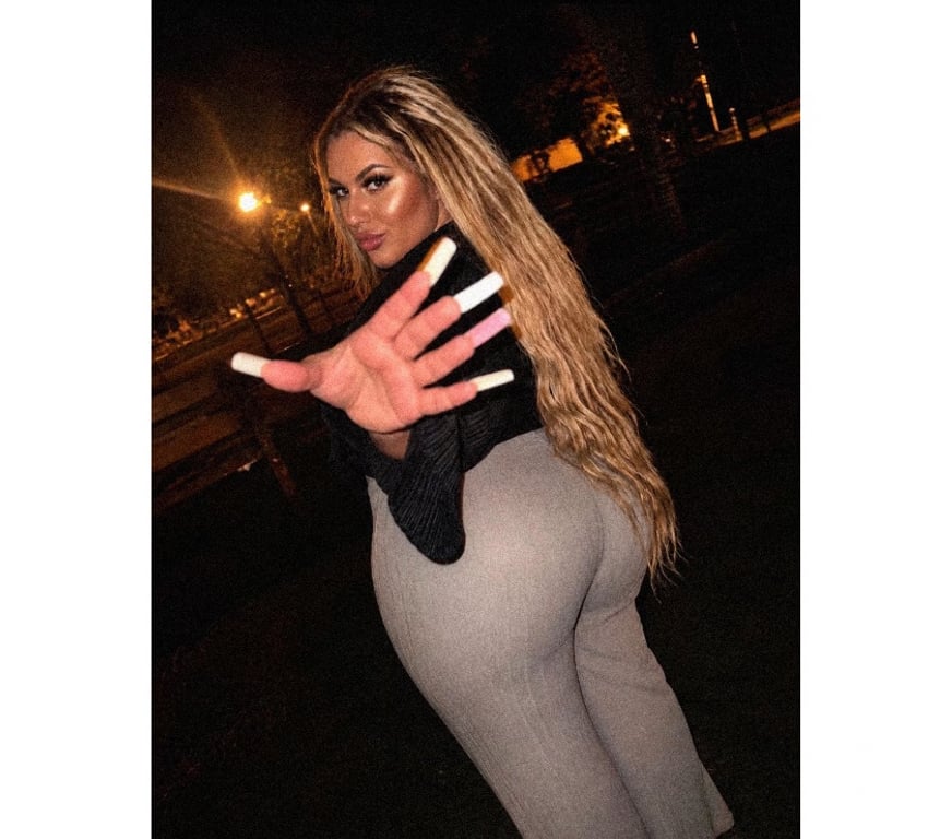 Escorts North London Enfield - Photos for TRANS AMELIA FAT ASS BLONDE N CRAZY FOR 🍆 EN1