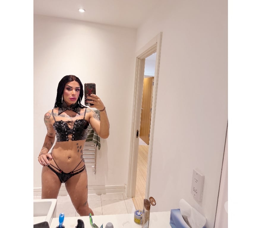 Trans Escorts South East London Brixton - South East London - Photos for DOMINICAN TS ,5’5 TALL,BIG ASS, 9”TOP BOTTOM! STOCKWELL!