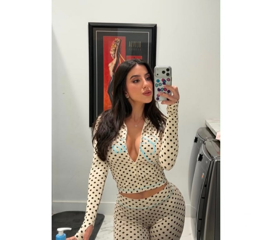 Escorts West Berkshire Newbury - West Berkshire - Photos for PARTYY 🍷 ONLY OUTCALL