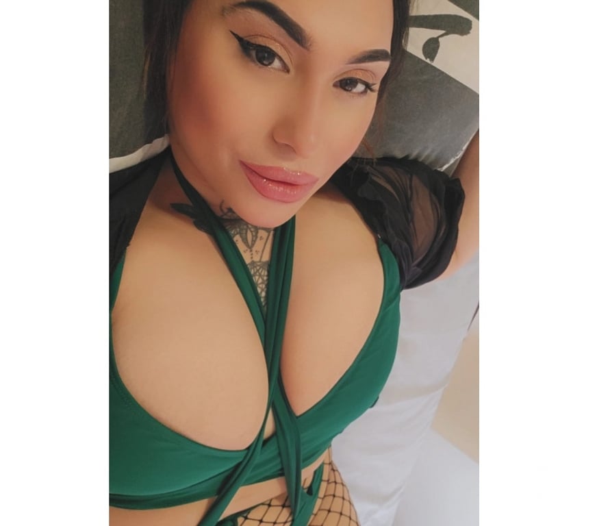 Escorts Hull Hull City Centre - Hull - Photos for CURVY GIRL 🇧🇪PARTY NEW IN THE TOWN 🥵🥳