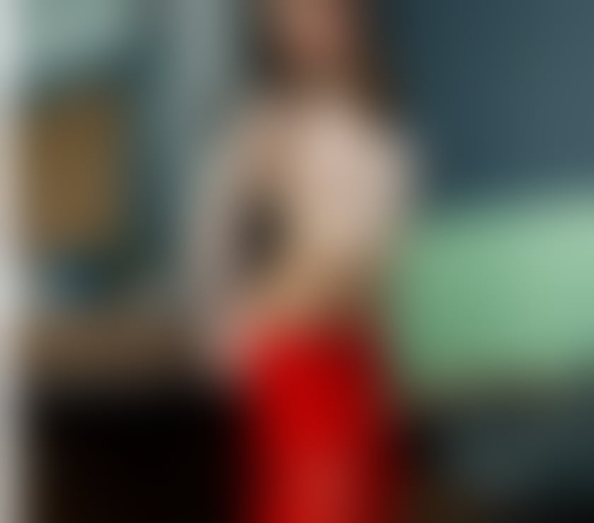 Trans Escorts Central London London Bridge Station - Central London - Photos for Petite trans girl looking to serve & please!