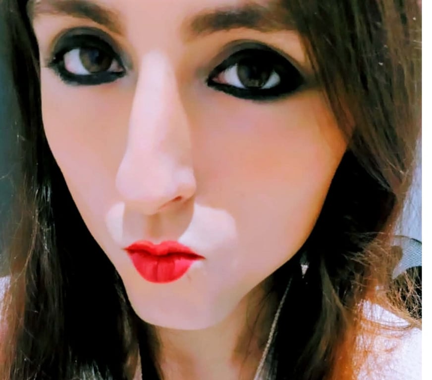 Trans Escorts Central London London Bridge Station - Central London - Photos for Petite trans girl looking to serve & please!