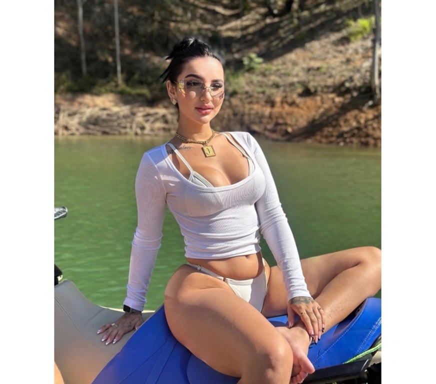 Escorts Hertfordshire Three Rivers - Photos for CHARMING AND SEXY BRAZILIAN BRUNETTE🔥