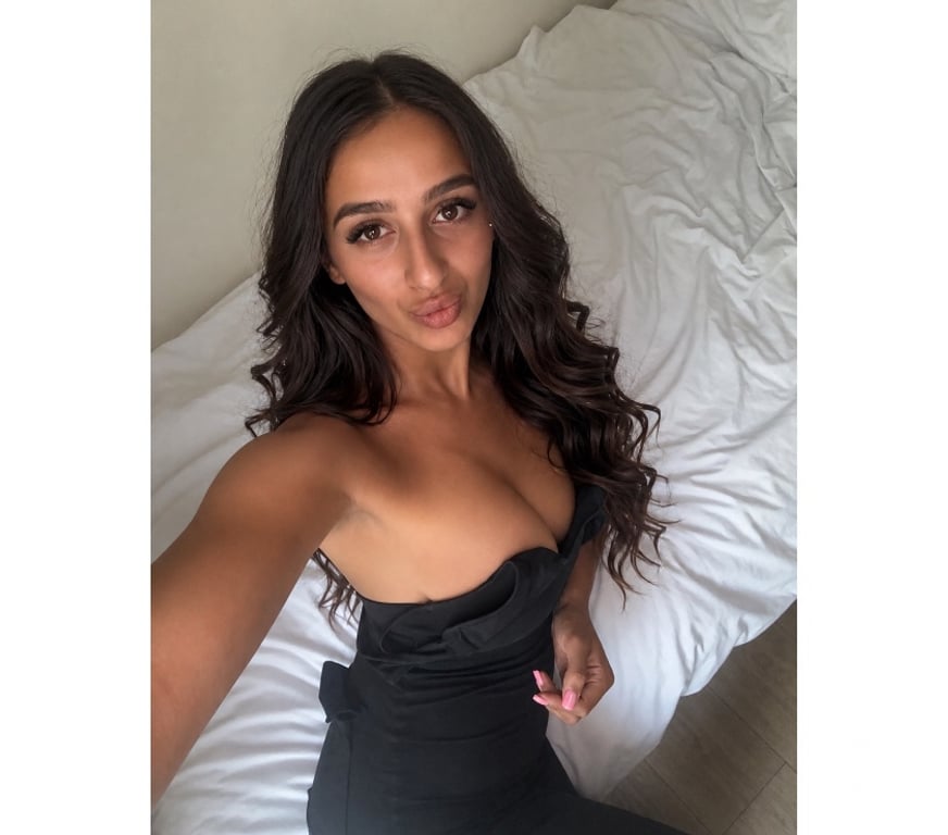 Escorts East London Bethnal Green Station - East London - Photos for CHANELA FULLY GIPSY GIRL