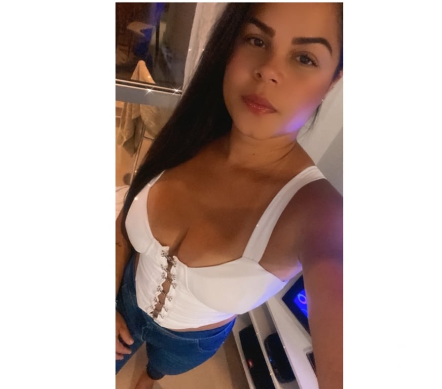 Escorts South West London Sutton - Photos for Your girlfriend is ready for you 😍🫦🔥🇧🇷