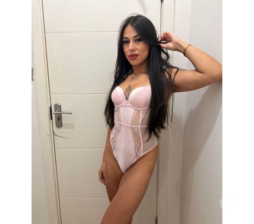 Escorts East London Plaistow Station - East London - Photos for 💯 REAL PIC 🔥 ATTRACTIVE GIRL FOR COMPANY 💋