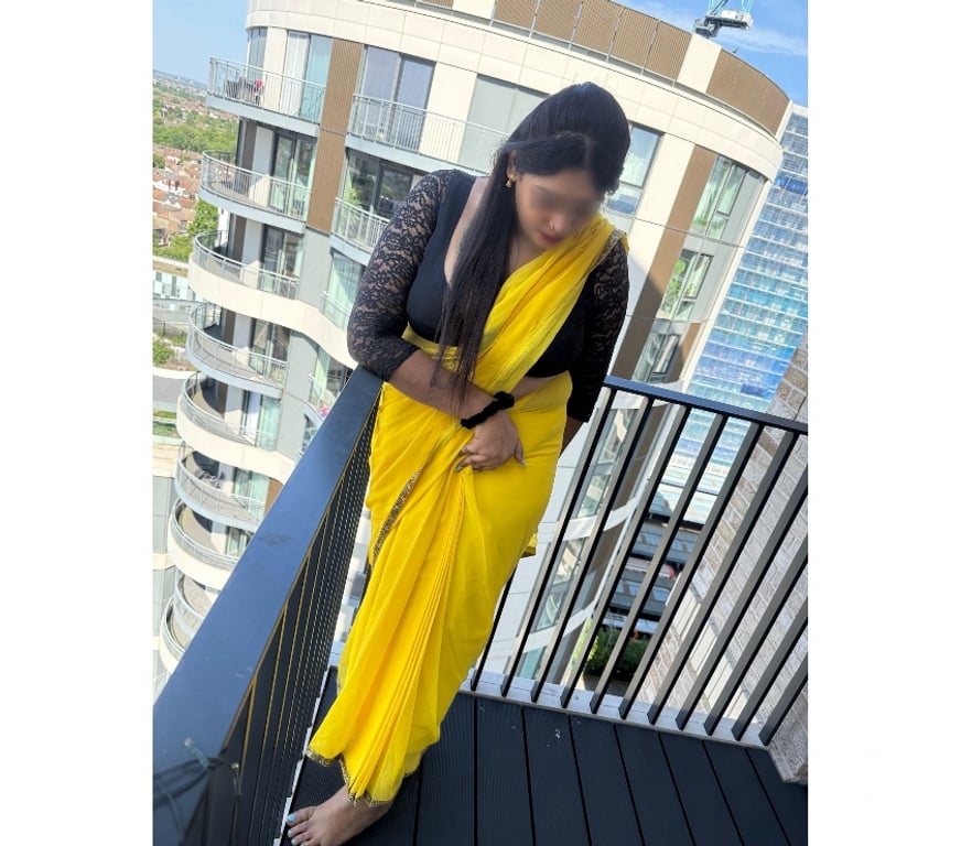 Escorts East London Barking Station - East London - Photos for SOUTH INDIAN TAMIL GIRL IN BARKING