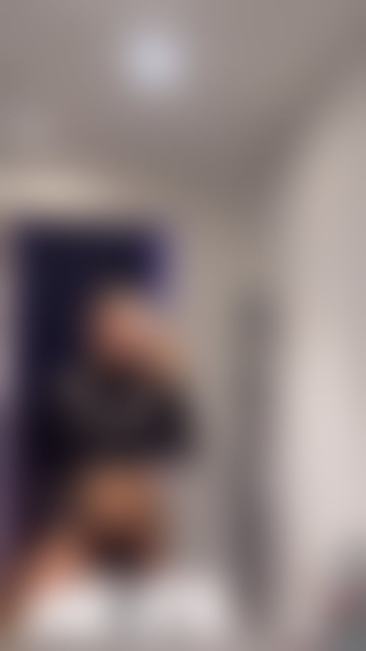 Trans Escorts East London Canary Wharf - DLR Station - East London - 