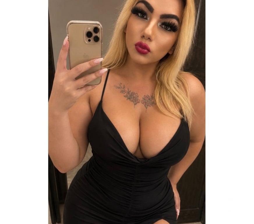 Trans Escorts West Yorkshire Bradford - Photos for Top Shemale luxury Amanda new (best owo) party girl no rush 