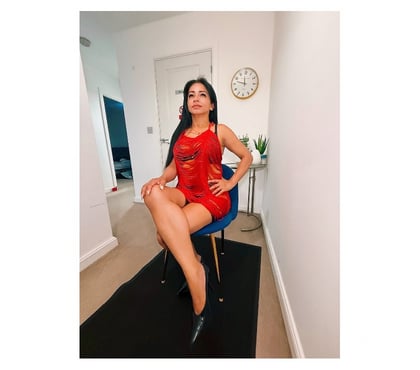 Escort Bardfield Saling Braintree - Photos for Gaby🍾🔥Beautiful Natural Brazilian party girl 🔥🍾