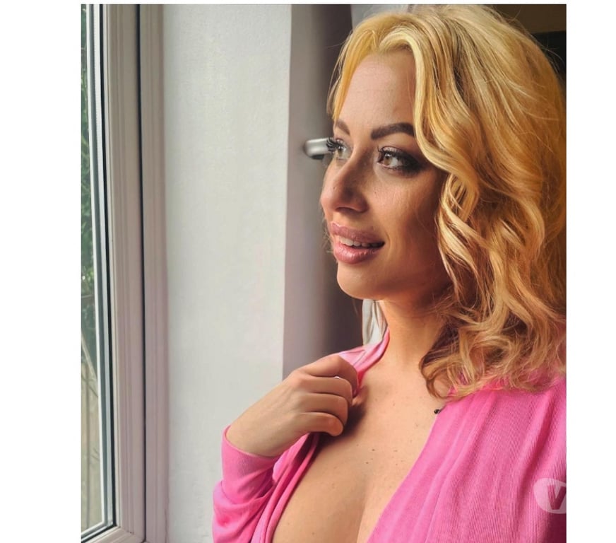 Escorts North West London Dollis Hill - North West London - Photos for 🩷🩷Blonde Mia🩷🩷