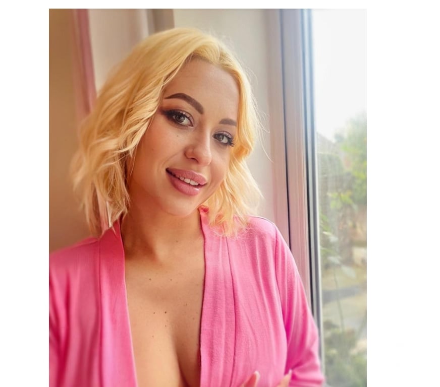 Escorts North West London Dollis Hill - North West London - Photos for 🩷🩷Blonde Mia🩷🩷