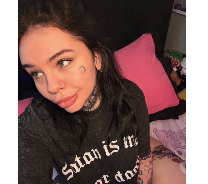 Adult Entertainment Greater Manchester Manchester - Photos for GOTH BADDIE SWITCH 🖤 Telegram GoddessAH 🖤