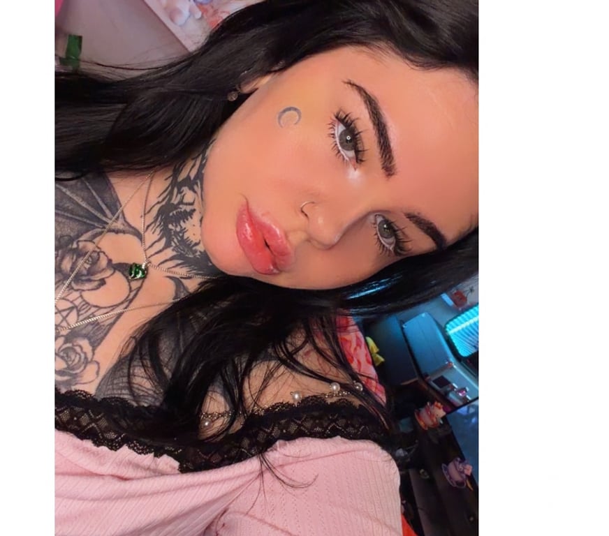 Adult Entertainment Greater Manchester Manchester - Photos for GOTH BADDIE SWITCH 🖤 Telegram GoddessAH 🖤