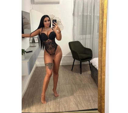 Escorts Farnborough Rushmoor - Photos for Luxury New Escort Kim