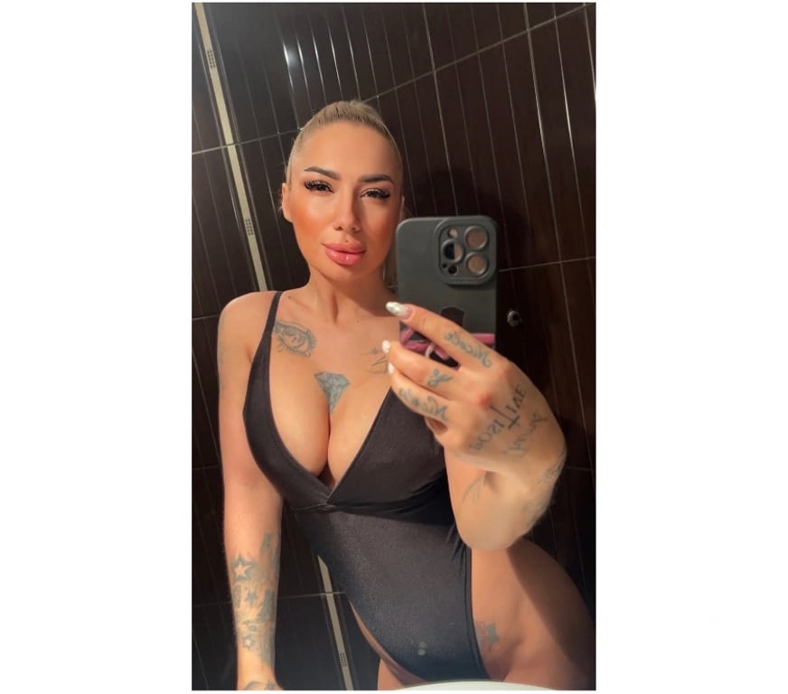 Escorts Staffordshire Stafford - Photos for GENUINE-BLONDE FIRST TIME IN YOU’RE TOWN