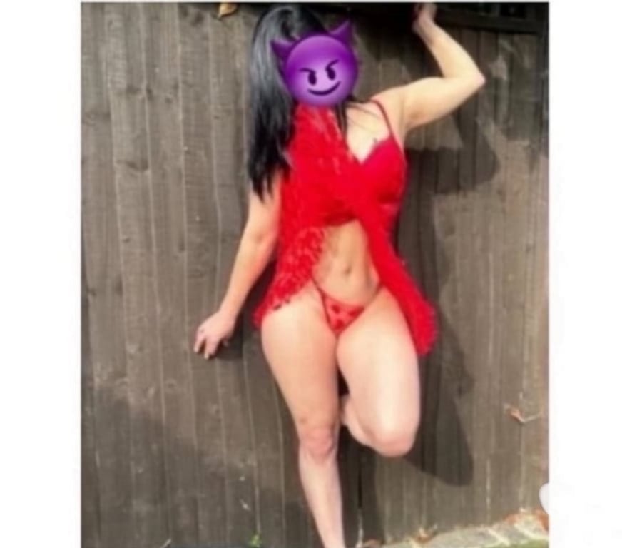 Escorts Cardiff Cardiff City Centre - Cardiff - Photos for DÉBORA BRAZIL🇧🇷PARTY GIRL🔥QUEEN OF STRAPON🍆👑