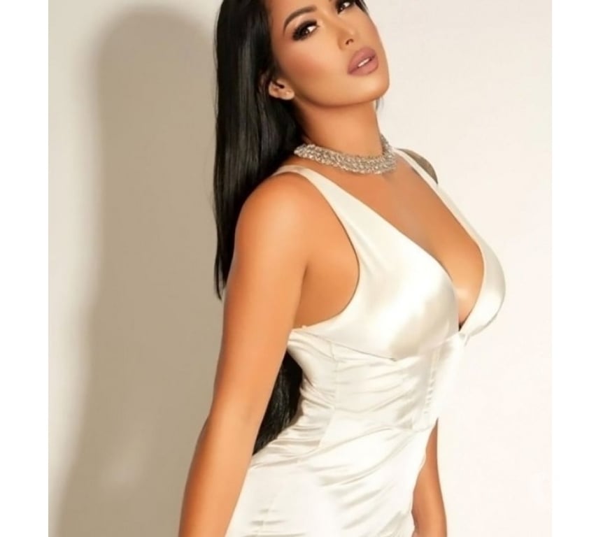 Escorts West London Heathrow Terminal 5 Station - West London - Photos for KiMi ✨💎 VIP ESCORT 💎✨ Call Girl