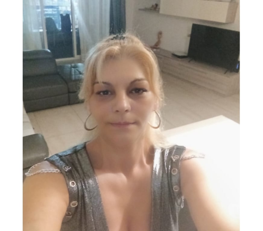 Escorts Staffordshire Stoke-on-Trent - Photos for BEAUTIFUL MILF VIKY🌹FULL GFE💋 CALL ME