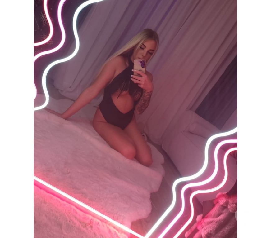 Escorts West Midlands Wolverhampton - Photos for Hot Blonde_Long_Legs