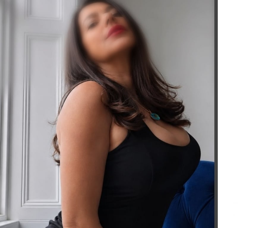 Escorts Dundee Dundee City Centre - Dundee - Photos for am a sweet and attractive brunette last Days