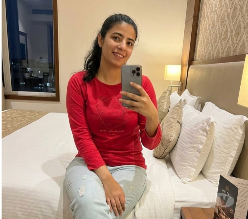 Escorts Edinburgh Edinburgh - Edinburgh - Photos for Manshi available in your city 24×7